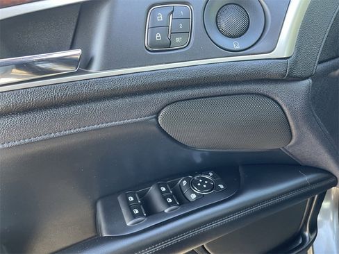 Used 2019 Lincoln MKZ Reserve w/ Reserve Plus Package image 23