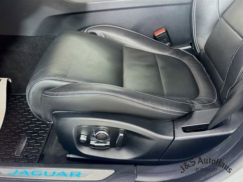 Used 2020 Jaguar XF S image 25