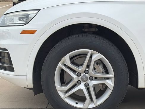 Used 2019 Audi Q5 2.0T Premium w/ Convenience Package AWD/4WD image 5