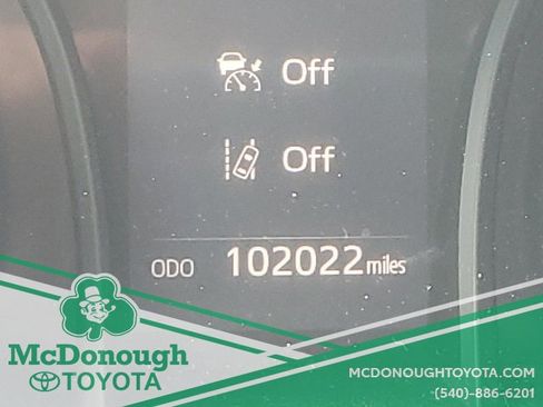 Used 2020 Toyota Camry SE image 28