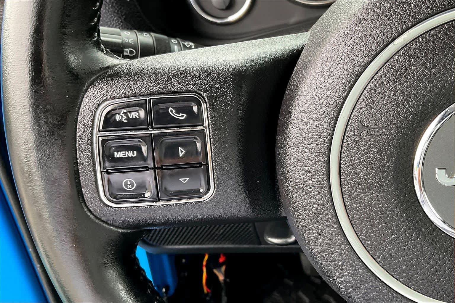 Used 2012 Jeep Wrangler Unlimited Rubicon w/ Dual Top Group AWD/4WD image 19