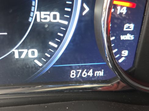 Used 2023 GMC Acadia Denali w/ Denali Ultimate Package image 13