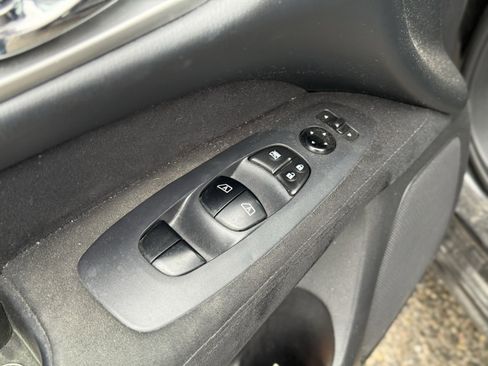 Used 2016 Nissan Pathfinder SV w/ Trailer Tow Package image 10