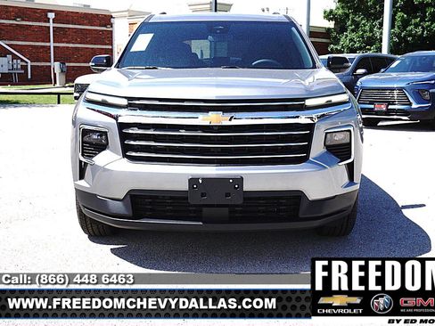 New 2026 Chevrolet Traverse LT w/ LPO, Floor Liner Package FWD image 2