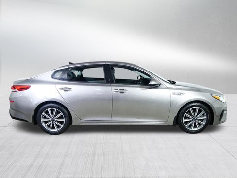 Used 2019 Kia Optima EX w/ EX Premium Package image 8