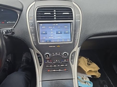 Used 2020 Lincoln Nautilus Premier w/ Equipment Group 101A image 9