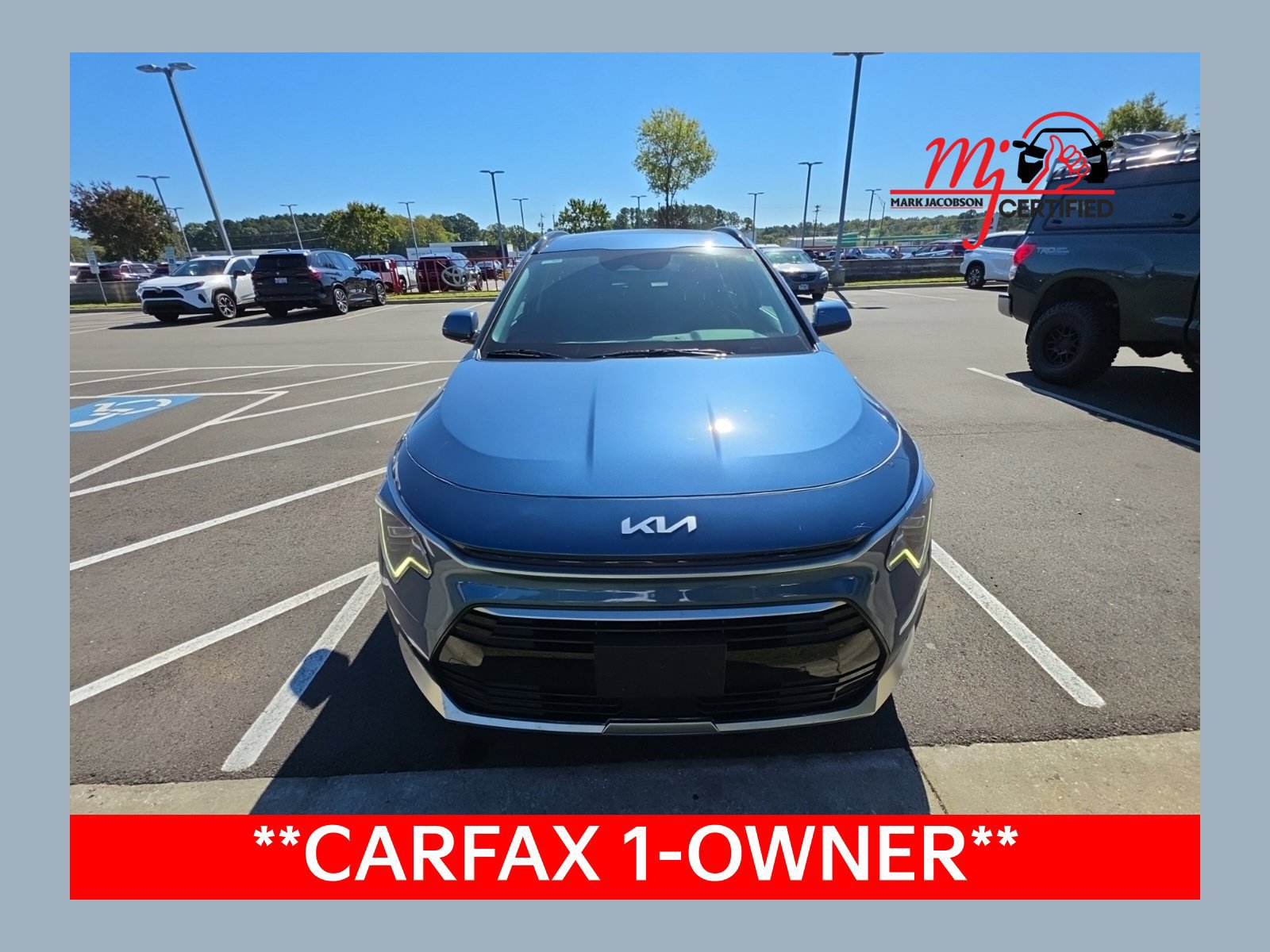 Used 2024 Kia Niro SX Touring FWD image 1