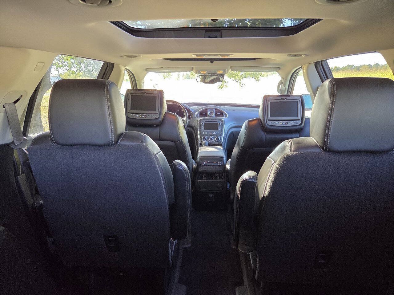 Used 2014 Buick Enclave Leather FWD image 12