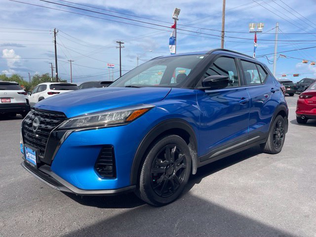 Used 2023 Nissan Kicks SR FWD image 3