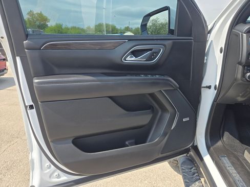Used 2021 Chevrolet Tahoe Z71 AWD/4WD image 12