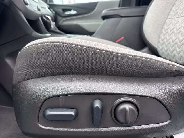 Used 2024 Chevrolet Equinox LT FWD image 14