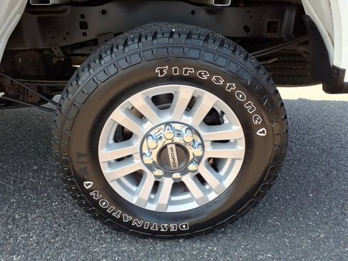 Used 2019 Ford F250 XLT w/ Snow Plow Prep Package AWD/4WD image 14