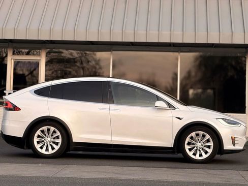 Used 2019 Tesla Model X Long Range image 5