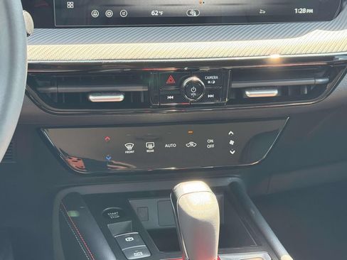 New 2026 Nissan Kicks SR FWD image 15