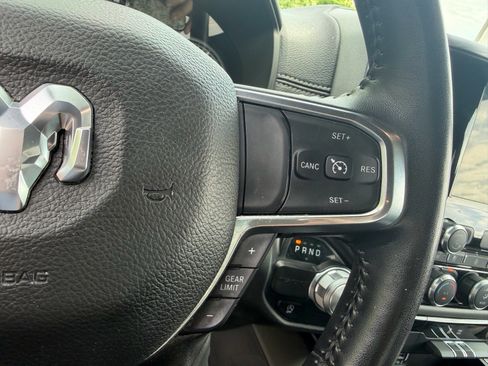 Used 2024 RAM 1500 Laramie RWD image 38