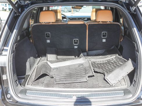 Used 2023 Jeep Grand Cherokee Summit w/ Luxury Tech Group V image 28