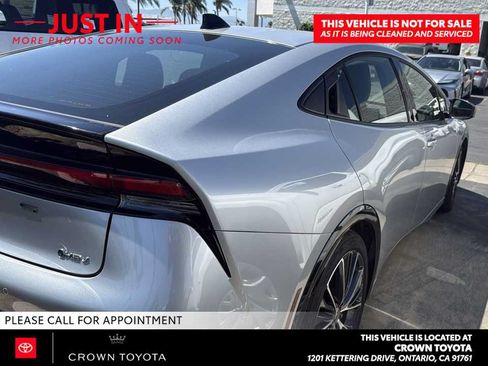 Used 2026 Toyota Prius XLE FWD image 2