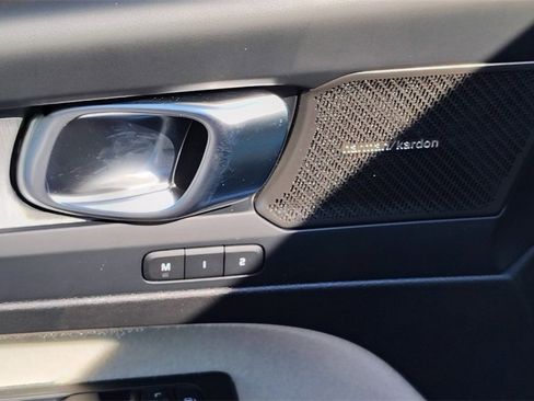 New 2026 Volvo XC40 B5 Ultra w/ Climate Package image 9