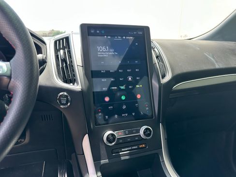 Used 2024 Ford Edge ST-Line AWD/4WD image 10