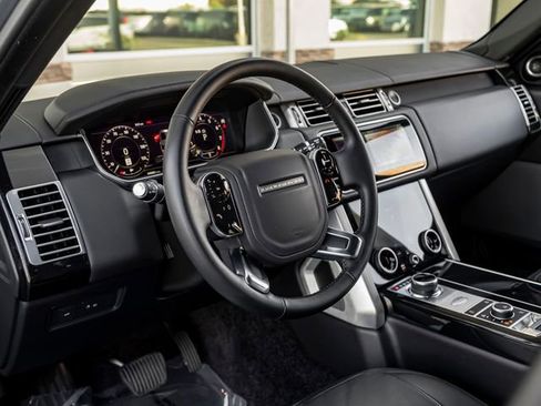Used 2020 Land Rover Range Rover HSE image 16