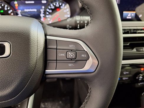 New 2026 Jeep Compass Latitude image 19