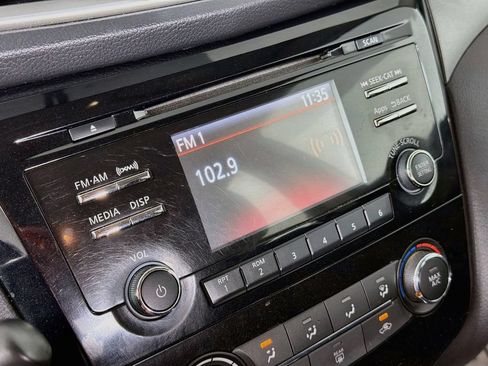 Used 2016 Nissan Rogue S FWD image 14
