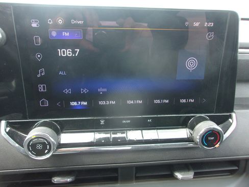 Used 2023 Chevrolet Colorado W/T image 21