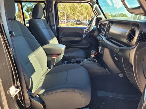 Certified 2021 Jeep Gladiator Sport image 18