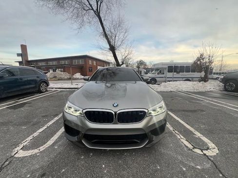 Used 2019 BMW M5 image 2