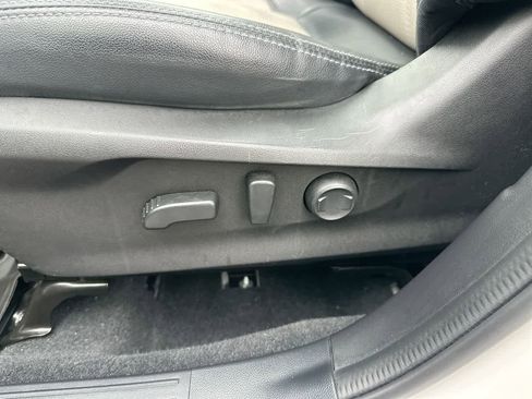 Used 2020 Subaru Forester Limited image 22