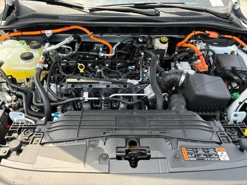 Used 2025 Ford Escape SE w/ PHEV Premium Package FWD image 19
