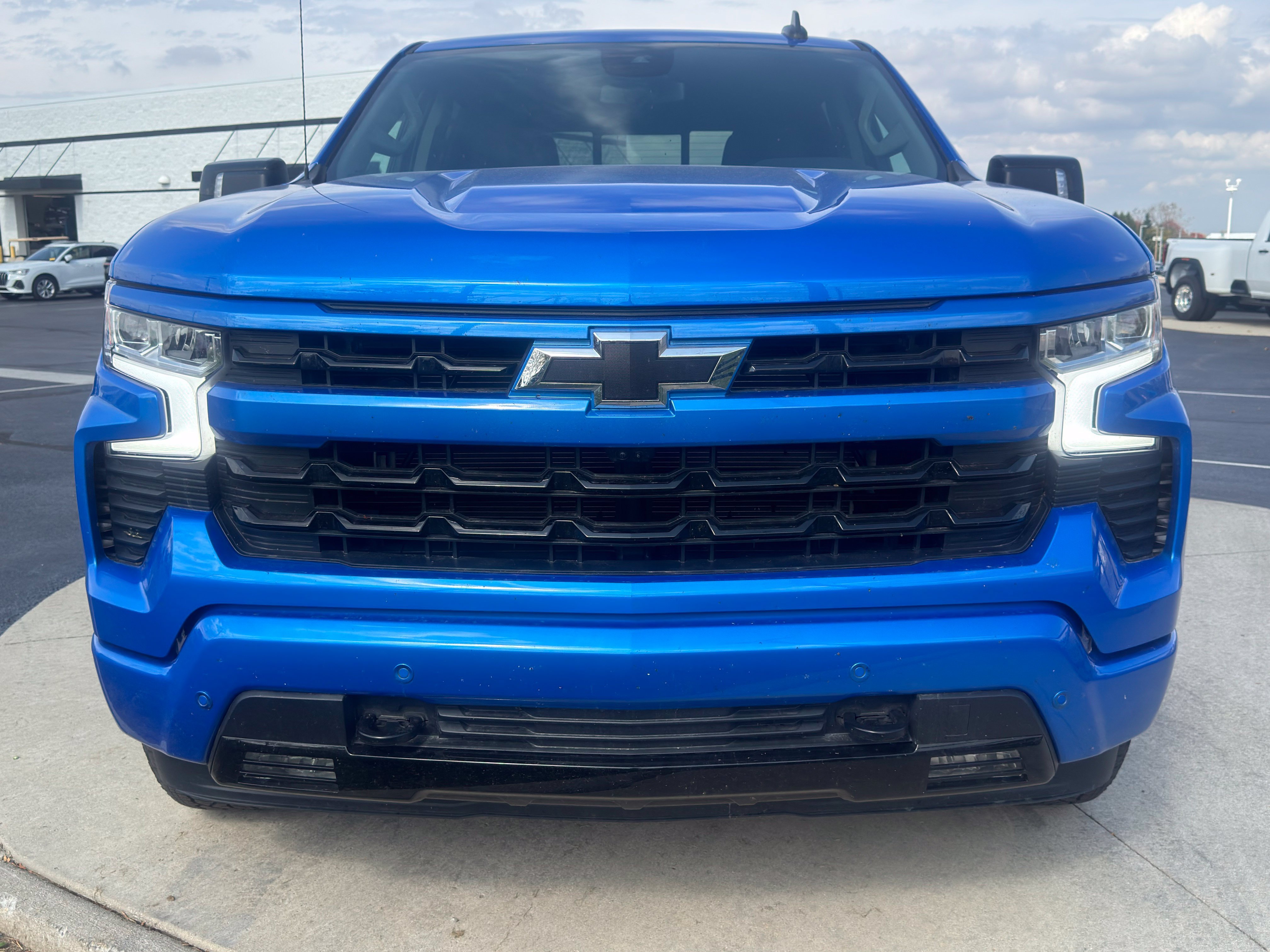Used 2025 Chevrolet Silverado 1500 RST AWD/4WD image 2