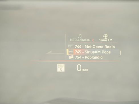 New 2026 BMW X5 xDrive50e w/ Climate Comfort Package image 9