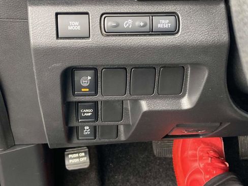 Used 2022 Nissan Frontier SV w/ Technology Package image 25