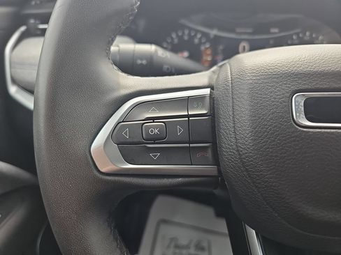 Used 2024 Jeep Compass Latitude AWD/4WD image 21