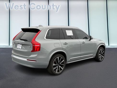 Certified 2024 Volvo XC90 B6 Ultimate w/ Lounge Package AWD/4WD image 4