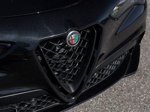 New 2024 Alfa Romeo Stelvio Quadrifoglio w/ Active Assist Plus Package AWD/4WD image 15