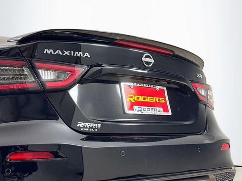 Used 2023 Nissan Maxima SR w/ Sport Mat Group image 28