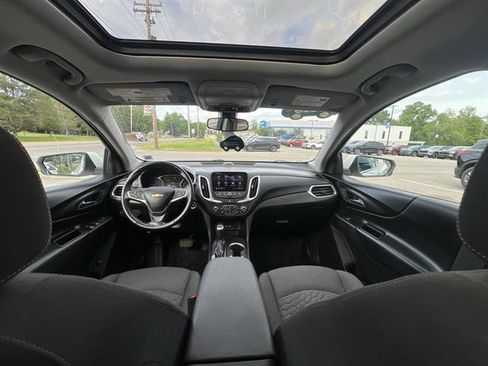 Used 2019 Chevrolet Equinox LT w/ Sun & Navigation Package image 21