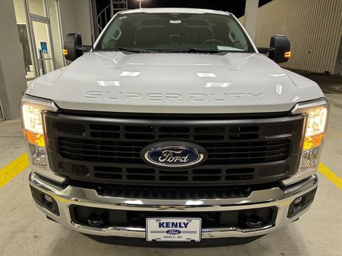 New 2026 Ford F250 XL w/ XL Chrome Package RWD image 7