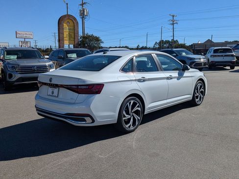 New 2026 Volkswagen Jetta SEL FWD image 3