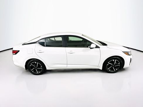 Used 2024 Nissan Sentra SV FWD image 10