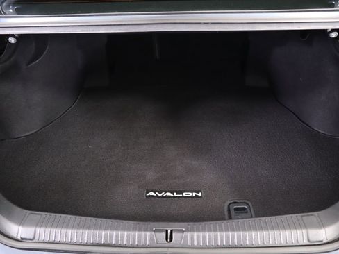 Used 2021 Toyota Avalon Limited w/ Advanced Safety Package image 29