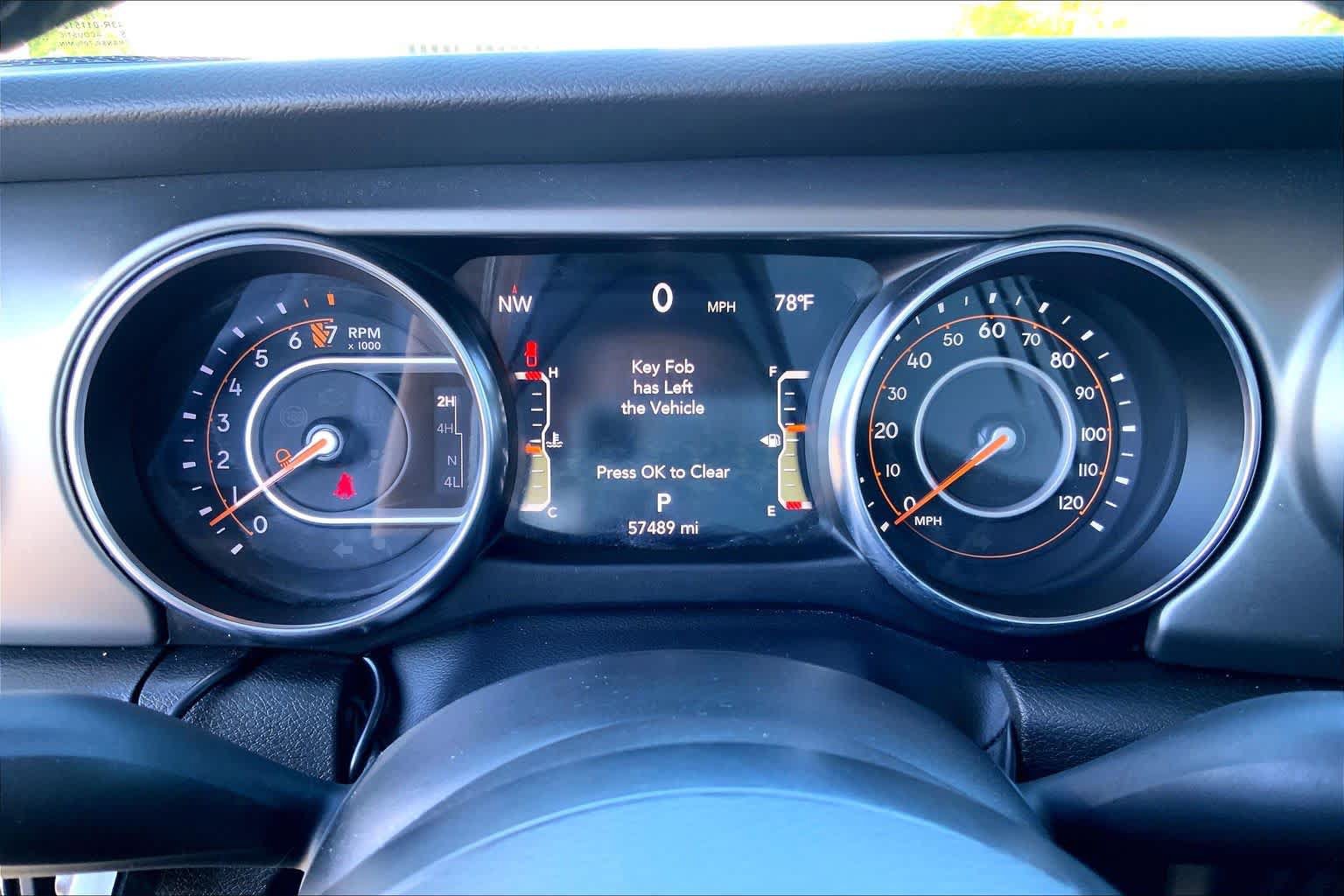 Used 2023 Jeep Gladiator Mojave AWD/4WD image 22