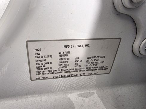 Used 2022 Tesla Model Y Long Range image 30