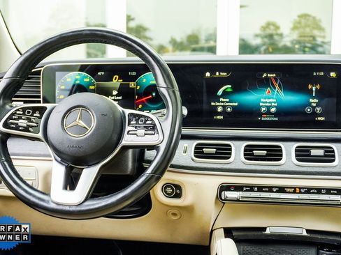 Used 2022 Mercedes-Benz GLE 580 4MATIC w/ Night Package image 16