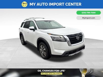 Used 2025 Nissan Pathfinder SL