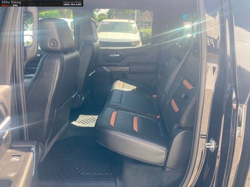 Used 2020 GMC Sierra 1500 AT4 w/ AT4 Premium Package AWD/4WD image 12