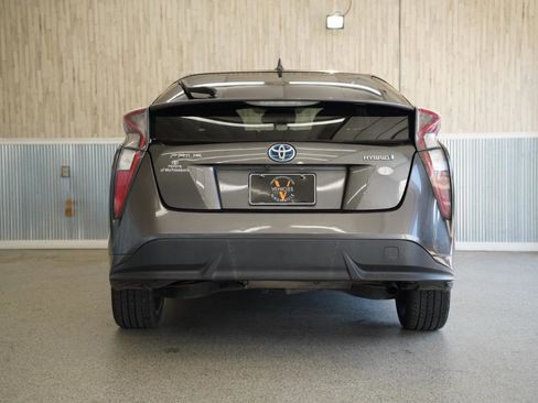 Used 2016 Toyota Prius Four Touring image 9