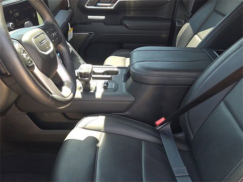 Used 2024 GMC Sierra 1500 Denali w/ Technology Package image 16